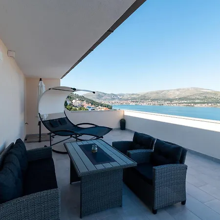 Paradiso Apartment