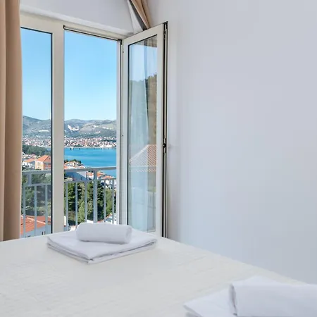 Apartment Paradiso