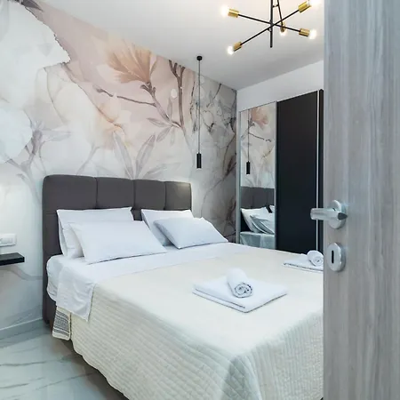 Apartment Paradiso